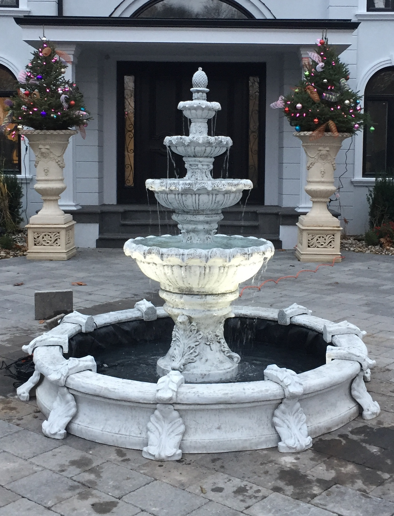 Traditional Fountains – Marquis Gardens