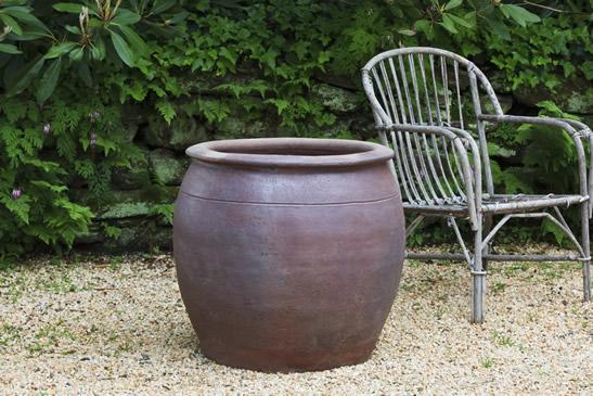Photo of Campania Mai Planter - Black Clay - Marquis Gardens