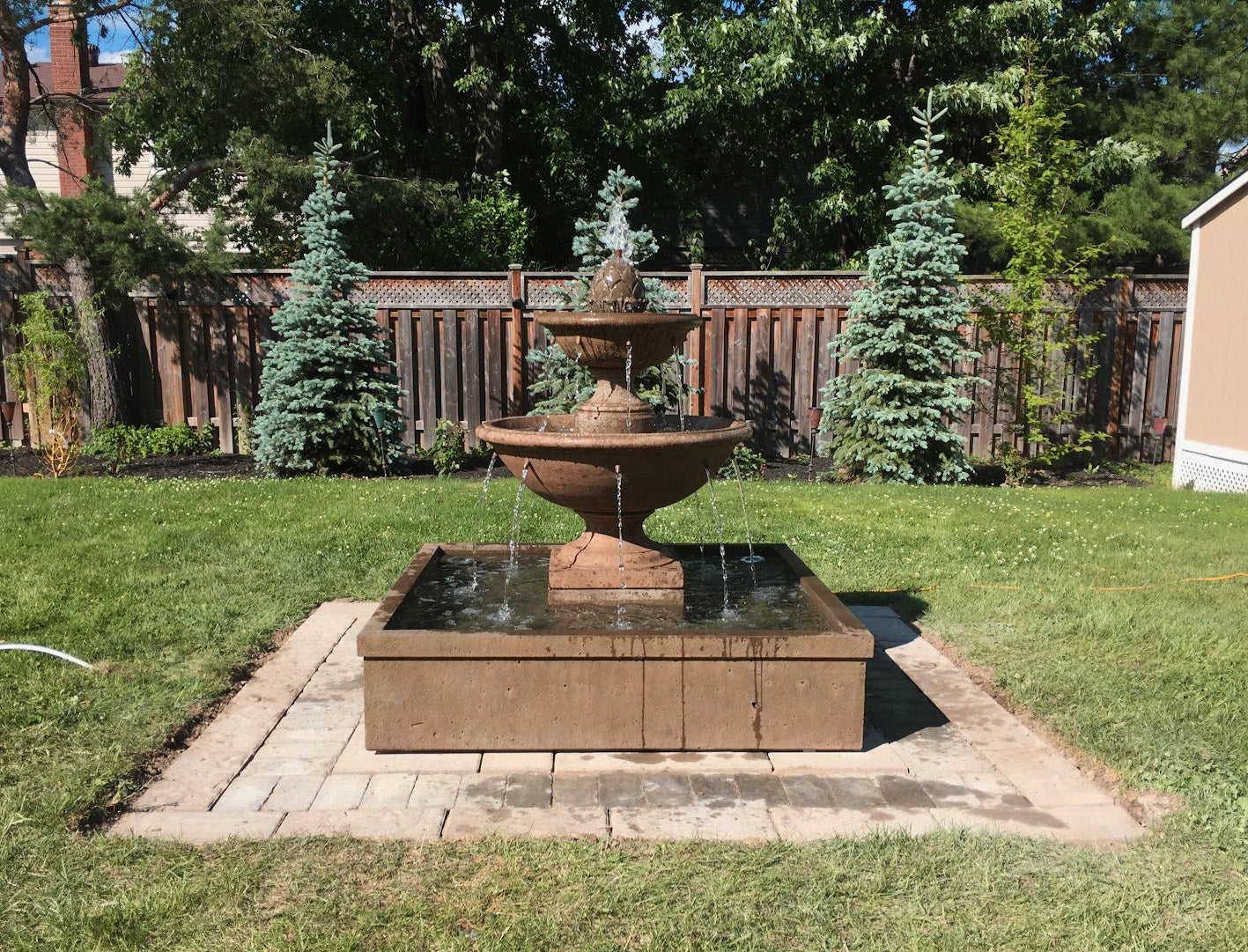 Photo of Campania La Mirande Fountain - Marquis Gardens