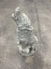 Howling Wolf