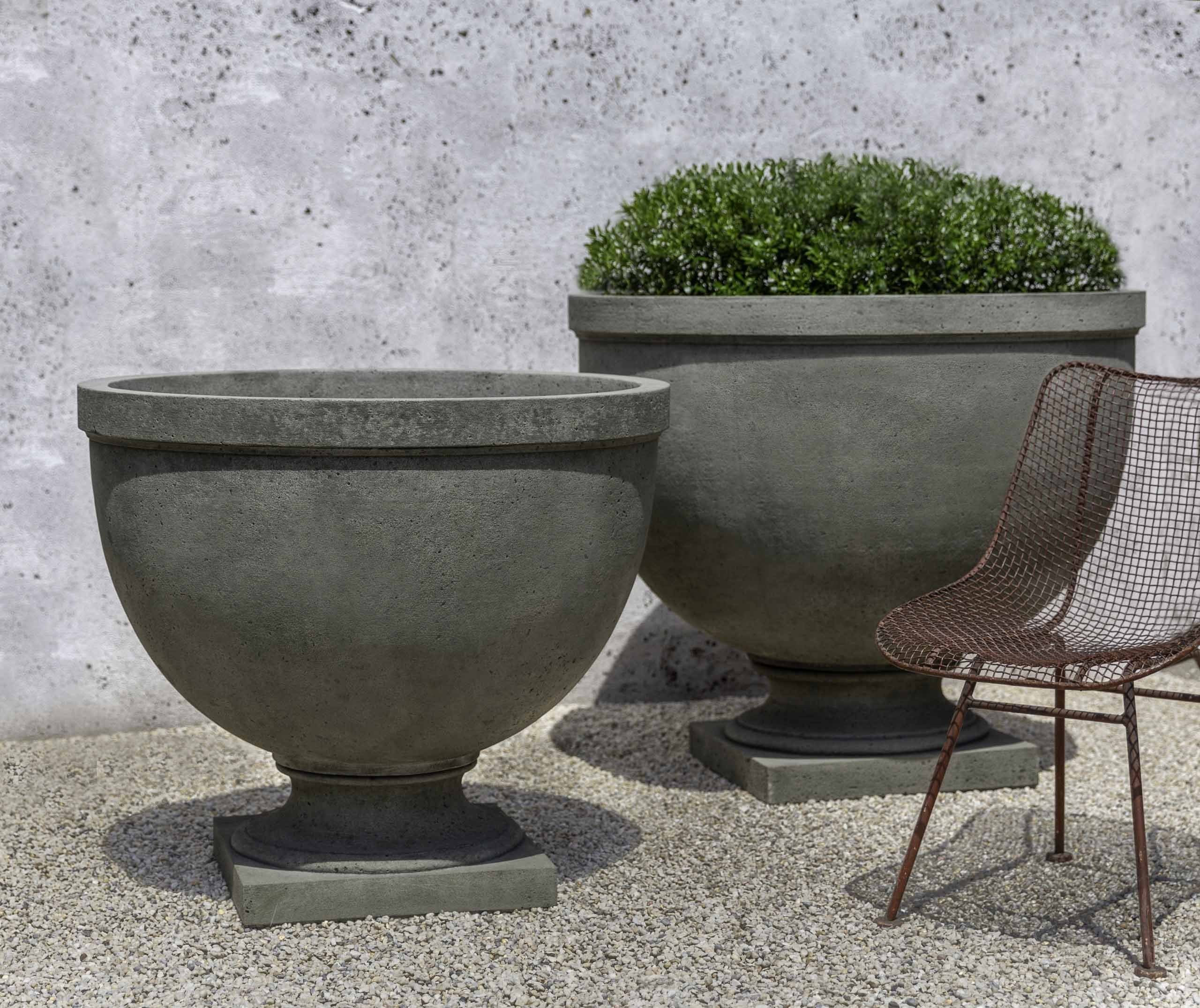 Photo of Campania Huntington Urn - Marquis Gardens