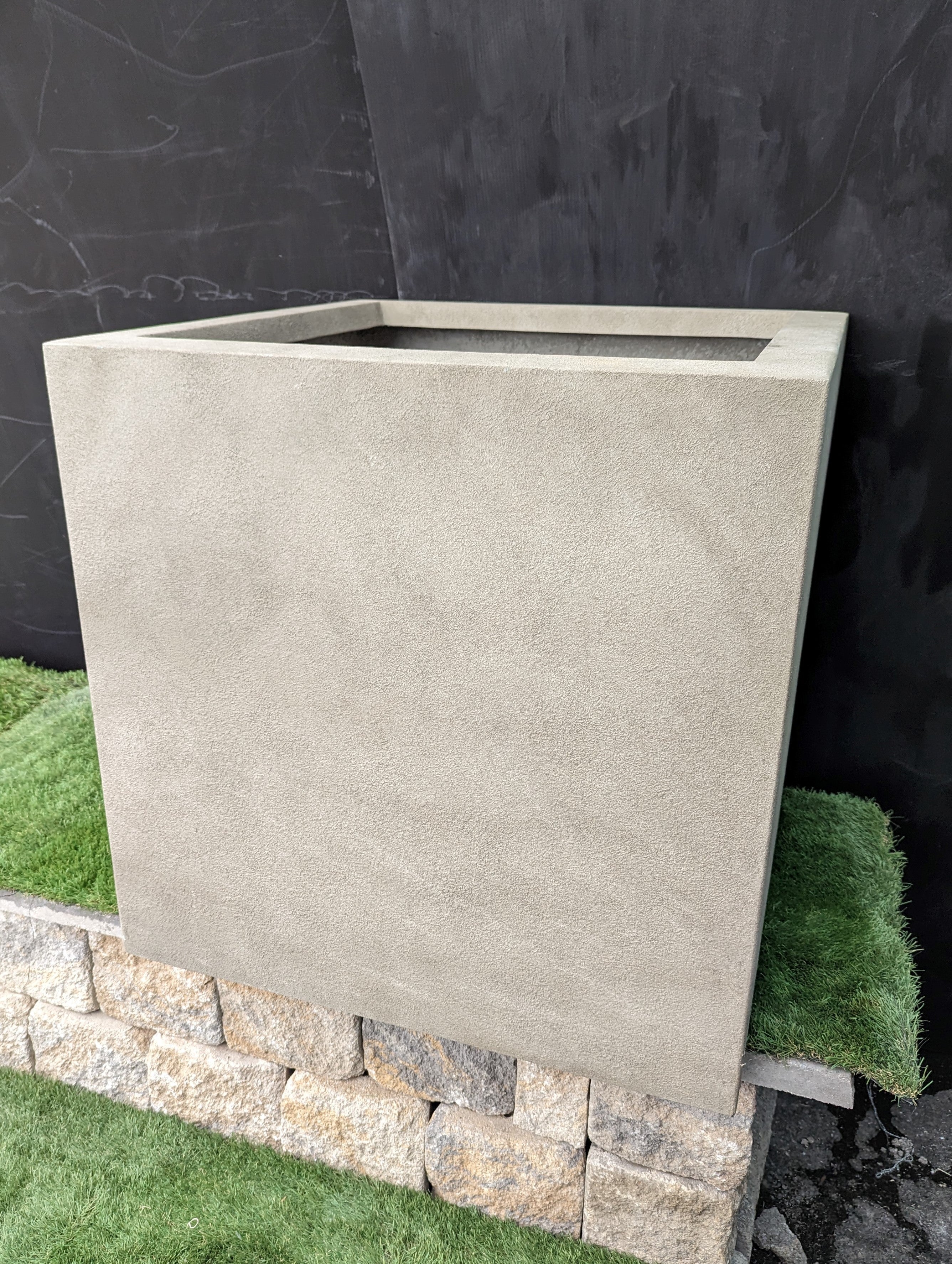 Photo of Campania Metropolis Cube #2 - Clearance - Marquis Gardens