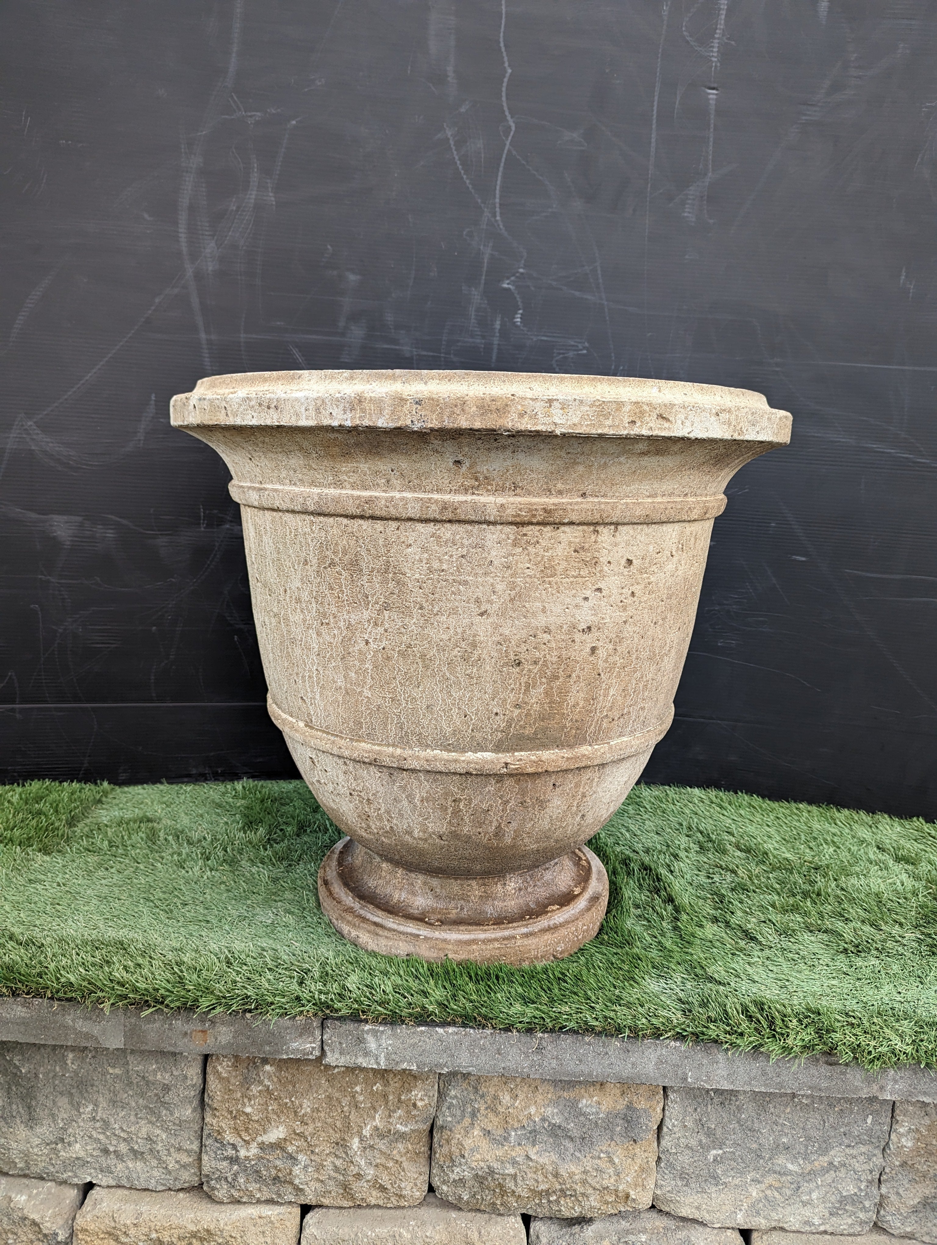 Photo of Campania Relais Urn - Clearance - Marquis Gardens