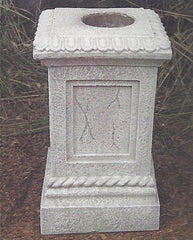 Photo of Pedestal - Rope - Marquis Gardens
