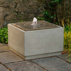 Campania Onda Fountain, Square