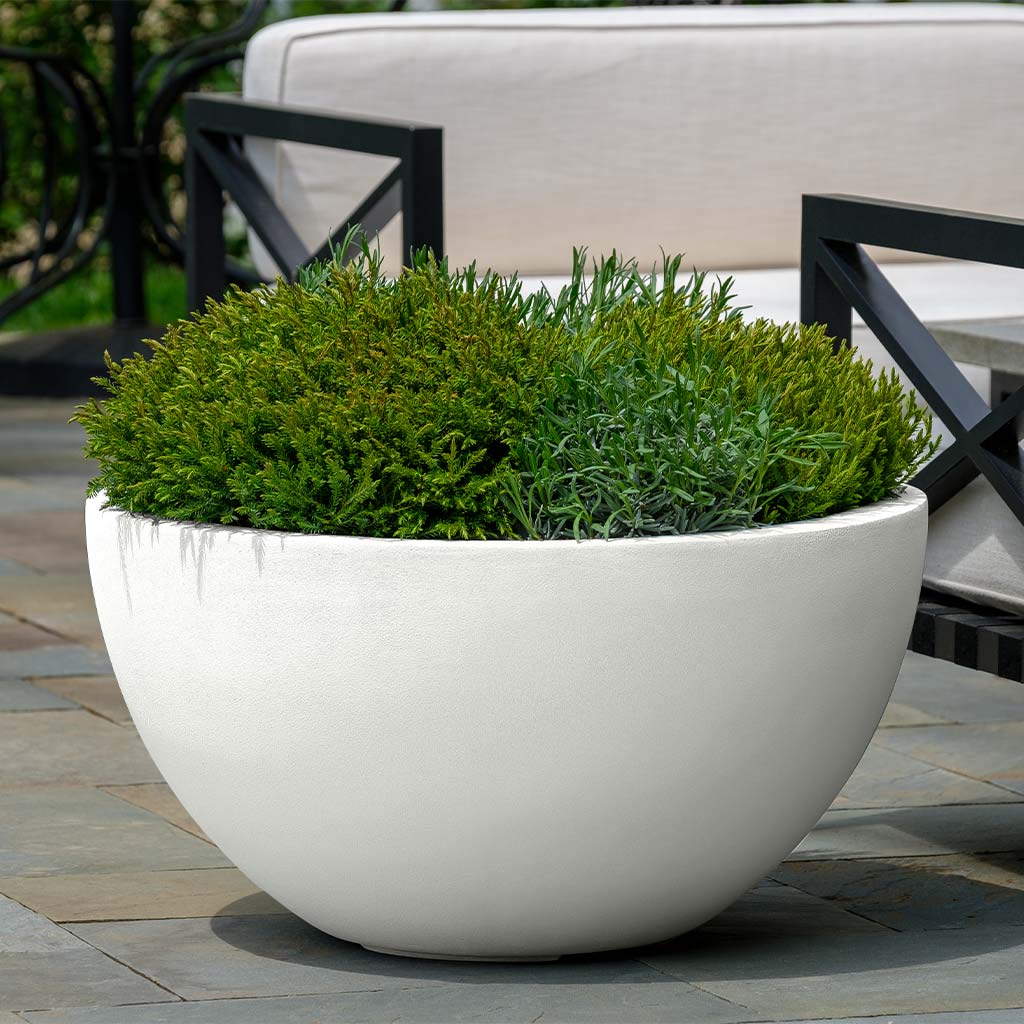 https://www.marquisgardens.ca/cdn/shop/products/94-613-22202-piccadilly-planter-fiberglass-lite-chalk-lite.jpg?v=1659983135